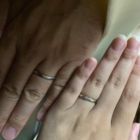 【銀座ダイヤモンドシライシの口コミ】 捻りがあって、シンプル過ぎず、ゴージャス過ぎずなベストな指輪です。私…