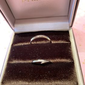 【アイプリモ(I-PRIMO)の口コミ】 価格より、一目惚れでした。シンプルなのに少し可愛さがあるこのリングは…