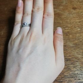 【GALA JEWELRY(ガラジュエリー)の口コミ】 デザインとリーズナブルな価格です。
もともとブランドより価格や品質を大…