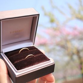 【アイプリモ(I-PRIMO)の口コミ】 2人ともゴールド色が似合う肌色なので、いくつか金の物を見せてもらったと…