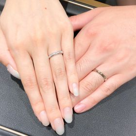 【ラザール ダイヤモンド(LAZARE DIAMOND)の口コミ】 デザインです。ハーフエタニティの形を探していました。均一サイズのダイ…