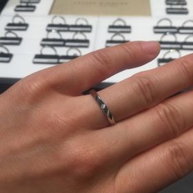 【ラザール ダイヤモンド(LAZARE DIAMOND)の口コミ】 シンプルな結婚指輪が良いけれど、シンプルな中にもほんの少し遊びが入っ…