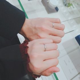 【銀座ダイヤモンドシライシの口コミ】 シンプルがよかったので、これにしました。
いろいろ試着させていただき、…