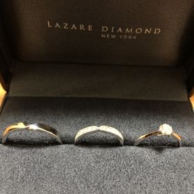 【ラザール ダイヤモンド(LAZARE DIAMOND)の口コミ】 男性も女性も似合うデザイン
婚約指輪１つだけでも華やかに美しく指に馴染…