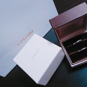 【アイプリモ(I-PRIMO)の口コミ】 メンズのデザインと内側にダイヤが入ってるところが気に入りました。レデ…