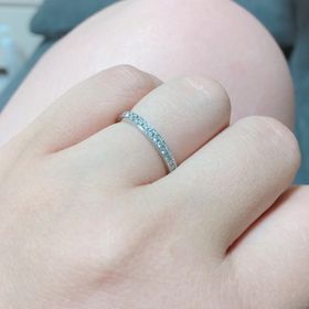【銀座ダイヤモンドシライシの口コミ】 キラキラとしたものがやっぱり好きで
最初からネットでエタニティリングが…