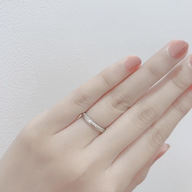【アイプリモ(I-PRIMO)の口コミ】 指輪の決め手はデザインです。ダイヤが片側面についています。上向きには…