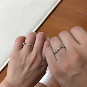 【ete(エテ)の口コミ】 指が太い為、ウェーブのデザインがいいと思っており
リングの太さも細すぎ…