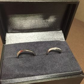 【ラザール ダイヤモンド(LAZARE DIAMOND)の口コミ】 デザイン、価格、そして店員さんのアドバイスが大きかったです。シンプル…