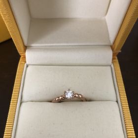 【ケイウノ ブライダル(K.UNO BRIDAL)の口コミ】 もともとケイウノさんのデザインが好きでゼクシィをみて絶対に行きたいと…