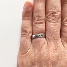 【エルメス(HERMES)の口コミ】 最初は違うブランドのものを結婚指輪に購入したいと以前から
思っていたの…