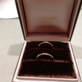 【アイプリモ(I-PRIMO)の口コミ】 シンプルで細身の指輪を探していました。
その時に出会ったのがこの指輪で…