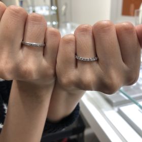 【festaria bijou SOPHIA(フェスタリア ビジュソフィア)の口コミ】 ハーフエタニティで探していました。こちらはレールのようなリングにダイ…