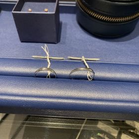 【銀座ダイヤモンドシライシの口コミ】 最初は婚約指輪を購入したブランドで結婚指輪の購入を考えていましたが、…