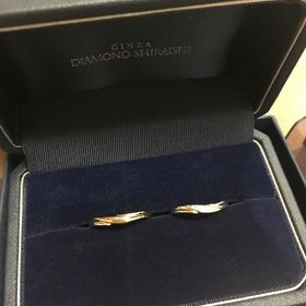 【銀座ダイヤモンドシライシの口コミ】 デザインがよかった。特に２つの色が合わさっている点を主人が気に入って…