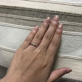 【銀座ダイヤモンドシライシの口コミ】 色々な指輪を見ているうちに、シンプルなものがいいなと思いました。シラ…