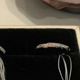 【LUCIR-K(ルシルケイ)の口コミ】 シンプルめがよかったので、シンプルなものから選んでいった。
色々なブラ…