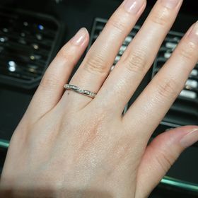 【エクセルコダイヤモンド(EXELCO DIAMOND)の口コミ】 指輪の専門店ということで、デザインが数多くあり、迷ってしまうくらいで…