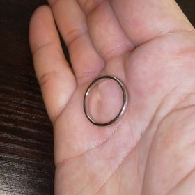 【銀座ダイヤモンドシライシの口コミ】 家内の稼業が、体をうごかす仕事なのでシンプルなものを選び、それに併せ…