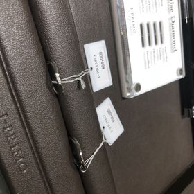 【アイプリモ(I-PRIMO)の口コミ】 他のお店にはない細めなタイプの指輪に惹かれました。ダイヤモンドも小粒…