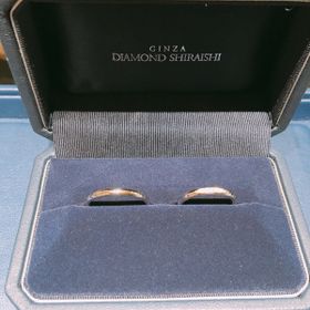 【銀座ダイヤモンドシライシの口コミ】 着け心地がよく、シンプルで飽きのこないこのデザインがお互いに気に入り…