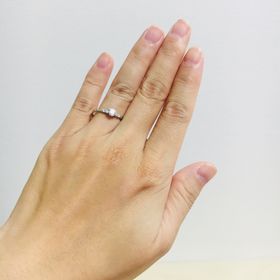 【ジュエリーソネット】の口コミ 頂いた指輪ですが、本人曰く、まずは華奢でデザインが可愛く一目惚れだった...