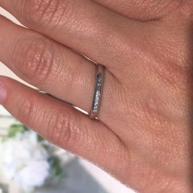 【CHARMY(チャーミー)の口コミ】 シンプルで幅は細身、派手さはあまり必要ではないという条件で色々と探し…