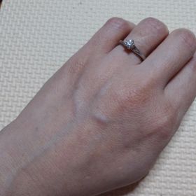 【俄(にわか)の口コミ】 夫が結婚を決めた時に購入してくれました。
色々なブランドを探したそうで…