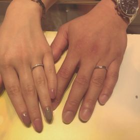 【銀座ダイヤモンドシライシの口コミ】 一番の決め手は、自分たちの指の形に合った納得のデザインを選んでいただ…