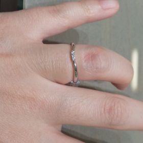 【アイプリモ(I-PRIMO)の口コミ】 V字のラインが緩やかで上品であることや、全体的に華奢な印象で可愛らしい…