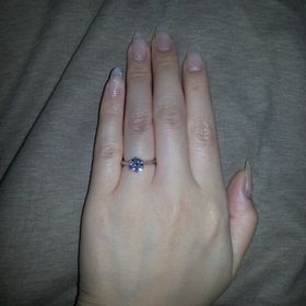 【銀座ダイヤモンドシライシの口コミ】 メインであるダイヤモンドが気に入った。

海外ハイブランドも良いと思っ…