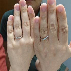 【銀座ダイヤモンドシライシの口コミ】 着け心地がよかった。
デザインの選択でいろいろなタイプを試着させもらえ…