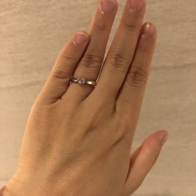【ティファニー(Tiffany & Co.)の口コミ】 手が小さいので、ダイヤの石が大きすぎたり、リング部分が太いと指輪映え…