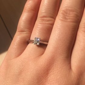 【ティファニー(Tiffany & Co.)の口コミ】 以前、クローバーという漫画でティファニーのルシダを知ってからエンゲー…