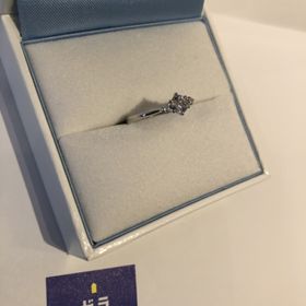 【GALA JEWELRY(ガラジュエリー)の口コミ】 ダイヤの品質を良いものにしたので、シンプルなデザインで探していました…