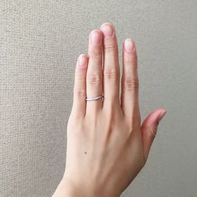 【et.lu(エトル)の口コミ】 シンプルですが、上品なデザインに一目惚れしました。また指が細めなので…