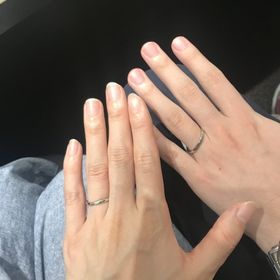 【アイプリモ(I-PRIMO)の口コミ】 デザインはウェーブタイプ、素材はPT950です。細身で丸みのあるデザインな…