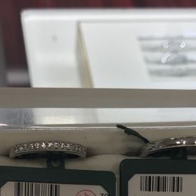 【都民共済(とみんきょうさい)の口コミ】 エタニティーデザインの指輪です。
切れ目なくつながるデザインが、結婚指…