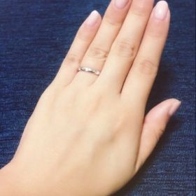 【ヴァン クリーフ＆アーペル(Van Cleef & Arpels)の口コミ】 最初はダイヤがあるかないかですごく悩みました。
しかしダイヤにして正解…