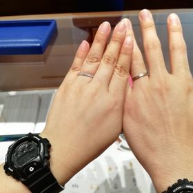 【銀座ダイヤモンドシライシの口コミ】 主人はever after、わたしはORのハーフエタニティリングを購入しました。…