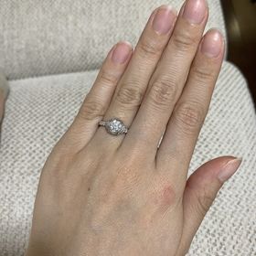 【ショーメ(CHAUMET)の口コミ】 様々な店を訪れ、試着を行いましたがこれほどまでに着け心地がいい指輪は…