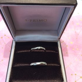 【アイプリモ(I-PRIMO)の口コミ】 ウェーブの形が指をスッキリ綺麗にみせてくれるのと、男性側のデザインが…