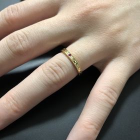 【SO(ソウ)の口コミ】 2人で共通して、ゴールドの素材であること、リム打ちのデザインであること…