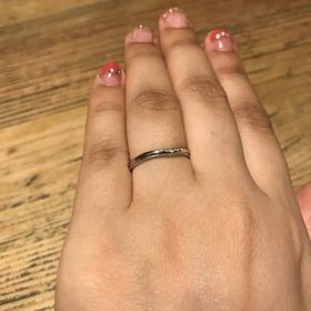 【GALA JEWELRY(ガラジュエリー)の口コミ】 値段がとても手頃だったのとデザインがとても気に入ったからです。プラチ…