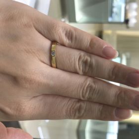 【4℃ BRIDAL(ヨンドシーブライダル)の口コミ】 ストレートラインのリングでダイヤモンドの数は一石などの希望を伝えて候…