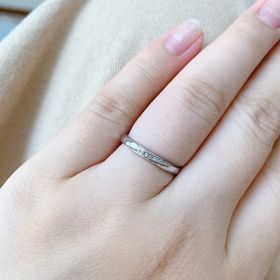 【BAUM(バーム)の口コミ】 ダイヤモンドが斜めのラインに散りばめられているデザインが欲しいなと思…