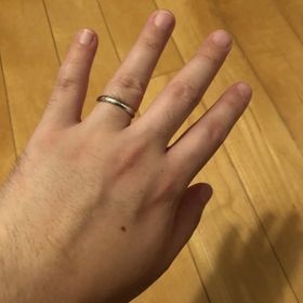 【ヴァン クリーフ＆アーペル(Van Cleef & Arpels)の口コミ】 嫁がヴァンクリを気に入ったので揃えて購入しました。ぱっと見はシンプル…