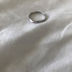 【ヴァンドーム青山(VENDOME AOYAMA)の口コミ】 お互いの似合うテイストが違うため、全く同じデザインのものではないこと…