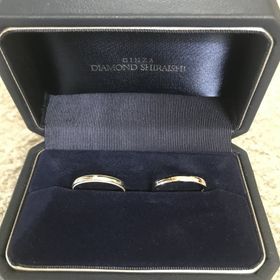 【銀座ダイヤモンドシライシの口コミ】 仕事の時も着けるので、シンプルにダイヤを、一石つけたいと思い探してま…