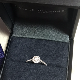【ラザール ダイヤモンド(LAZARE DIAMOND)の口コミ】 世界三大カッティングブランドのダイヤモンドである点。婚約指輪はブラン…